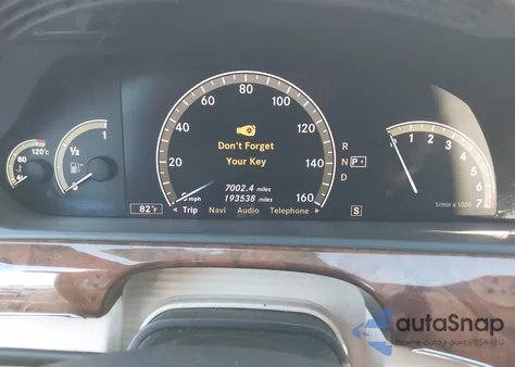 2009 Mercedes-Benz S 550 z USA, uszkodzony, nr VIN WDDNG71X39A247399